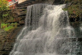 Chagrin Falls: A town built around a waterfall