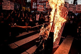 O que significa a visita de Obama à Argentina no aniversário do golpe de sua ditadura mais violenta?