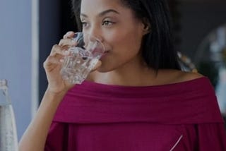 7 unhealthy things you do right after eating that need to stop