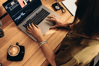 How to earn money from a video editing course