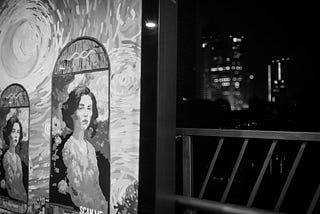 In between walks and flaneuring, 2025