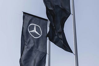 Mercedes-Benz tightens its belt as China sales slump