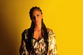 Mayra Andrade, das águas de Cabo Verde para os mares do mundo