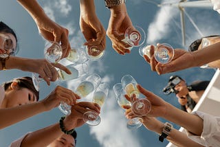 How to thrive (not just survive) at summer parties while staying sober