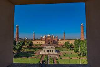 The Fading Remnants of the Mughal Empire