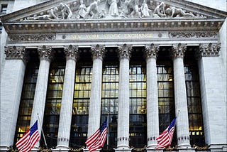 Does Wall Street still have an upward free field? Buy and sell titles