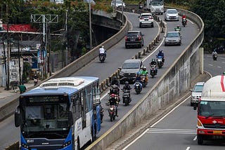 Jalan Layang : Solusi Problematik Dari Problem Keruangan Kota Metropolitan.