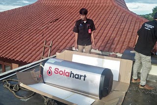 Pemanas Air Tenaga Surya Solahart Solar Water Heater