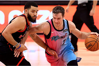 Goran Dragic being guarded by Fred Vanvleet