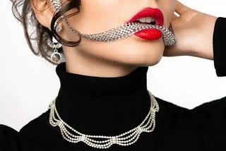 How to Be a Fashion and Beauty Influencer?