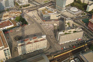 BARRIER — FREE LANDSCAPES: ALEXANDERPLATZ