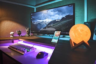 How I Made $100,000 on the Internet This Year (As Part-Time Creator)