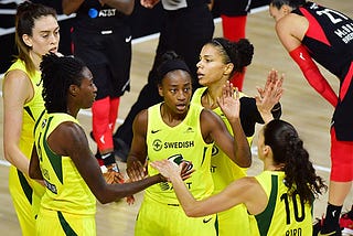 Seattle Storm a un paso del campeonato, ventaja de 2–0 en la serie.