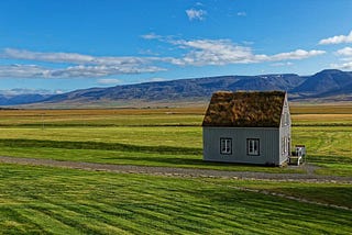 The road to the quiet house