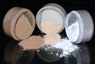 Mounting evidence: asbestos in talc-based makeup (again)