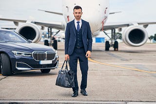 The Perfect Airport Transfers Chauffeur in London: RolDrive’s Exceptional Service