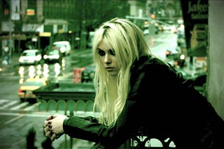 Jonny Cronin- An Intro Of Taylor Momsen