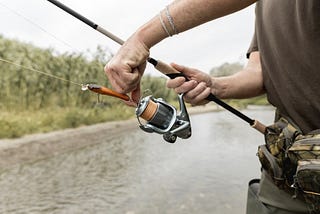 Master Fly-Fishing Tips: Adaptable Strategies for All Seasons