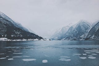 湖底