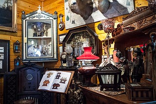 Fond of Antiques? Buy & Sell Products At Flea Markets For Pleasure & Profit