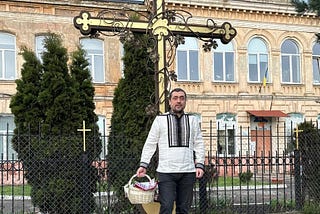 Олександр Свіщов привітав українців з Великоднем