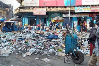 Freetown, city of filth: Mayor promises to resume trash collection, blames vehicle breakdown