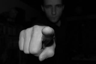 Por que é gostoso falar mal de servidor público?