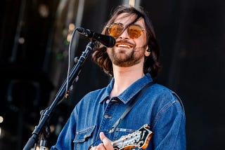 Stick Season Lyrics — Noah Kahan