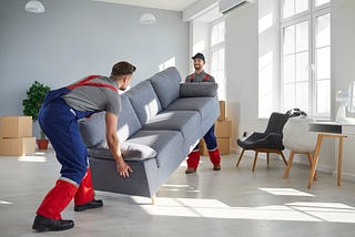 The Benefits of Using a Moving Company