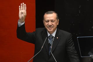 Pelikan Derneği: Berat Albayrak, Ahmet Davutoğlu’nu neden devirdi?