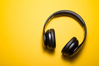 5 Podcasts About Tech and Business