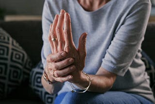 How to Sleep With Carpal Tunnel