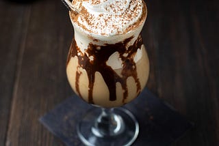 THE BEST MUDSLIDES IN GRAND CAYMAN