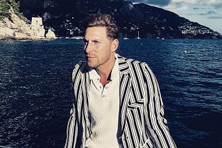 “Wardrobe Renaissance: Reviving Style with the Latest Fashion Trends and Tips”