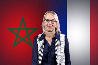hélène le gall, ambassadrice sortante, sur fond de drapeaux marocain et français