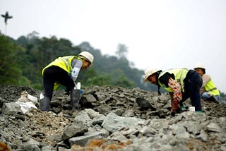 De los escombros al huerto: mujeres mineras proveen de alimentos y alternativas de desarrollo a su…