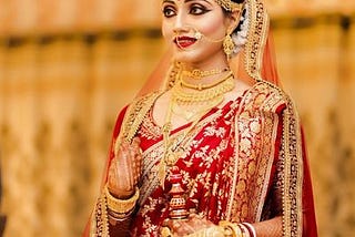 Frame Your Bengali Wedding with These 6 Best Poses