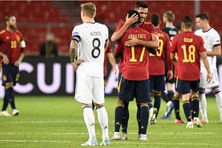 Spanyol merayakan kemenangan atas Jerman http://45.120.149.93