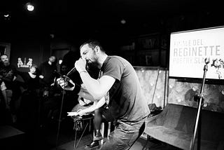 O torniamo sul palco o ci muoio