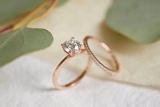 How to find the perfect wedding band to match your engagement ring?