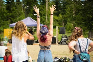 How E & I helped Zosia Sherwood plan and execute a music festival during COVID.