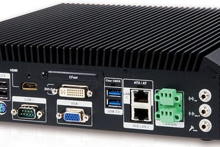 SBOX-100-QM87 — высокопроизводительный встраиваемый компьютер для морского применения.