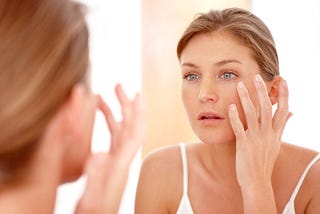 What’s the Best Eye Cream for Anti Aging? I Reviewed Every Ingredient in the Most Popular Products.