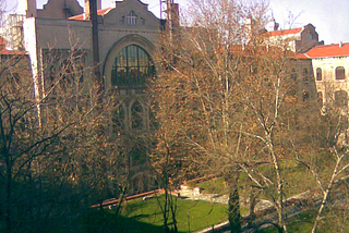 Bir zamanlar Marmara Üniversitesi Hukuk Fakültesi (Eski) Bina, Foto by Basak Ozan Ozparlak, 2007.