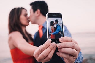 The Many Ways Social Media Kills Relationships