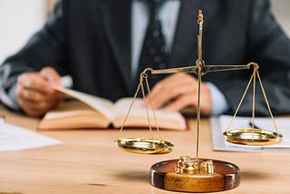 نقش وکیل ارث، وکیل اعاده دادرسی، وکیل خلع ید و وکیل شهرداری در حمایت حقوقی