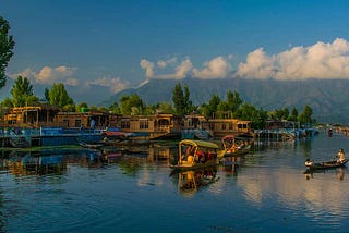 Kashmir Houseboat Package