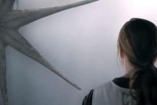 Villeneuve’s Arrival Leaves Linguist Heroine with Little to Say in Half-Baked Scifi