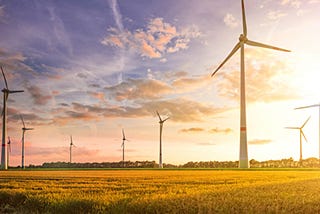 Windpark (Symbolbild): Erneuerbare Energien machen mittlerweile den größten Anteil am deutschen Strommix aus. Bildquelle: © PantherMedia / Dar1930