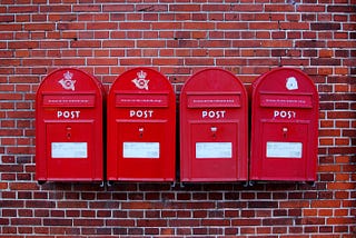 Variációk egy témára — 27 posta embléma